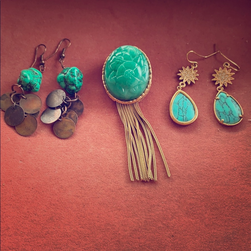 Costume jade and turquoise colors